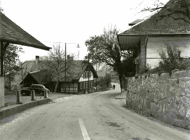 Historische Aufnahme der Dorfstrasse in Konolfingen